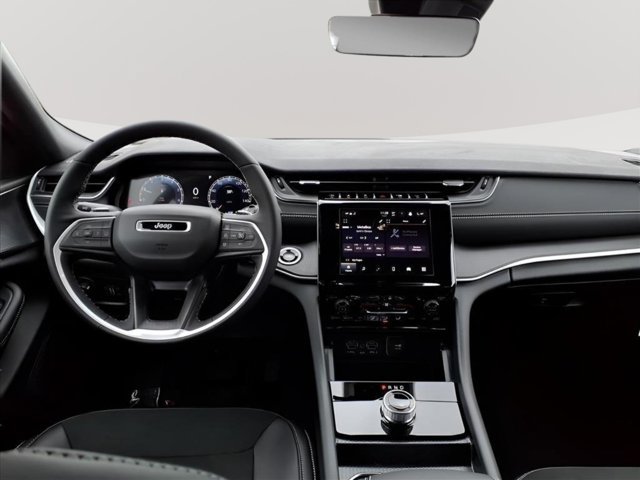 New 2025 Jeep Grand Cherokee Altitude AWD/4WD image 13
