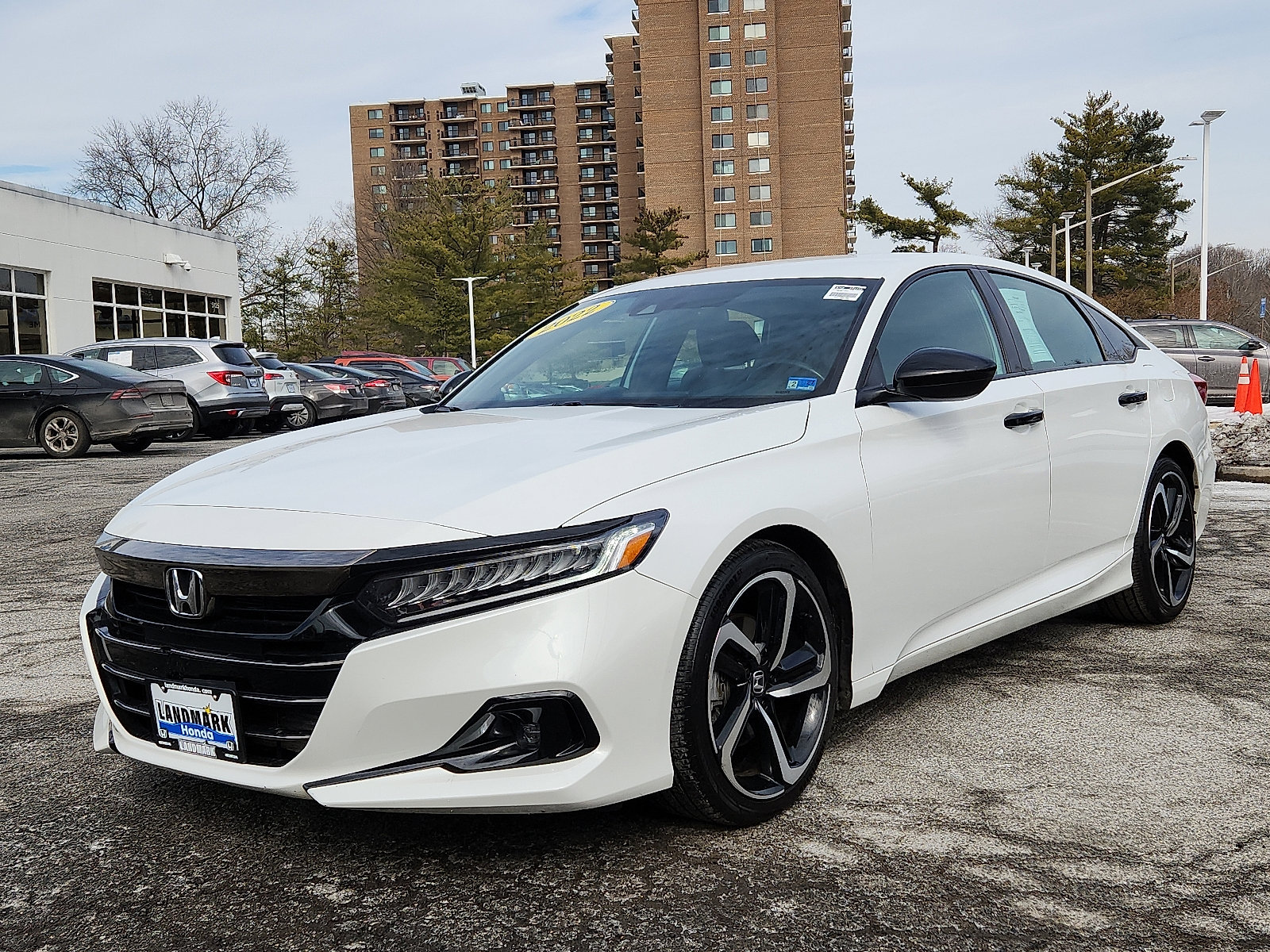 Used 2022 Honda Accord Sport image 1