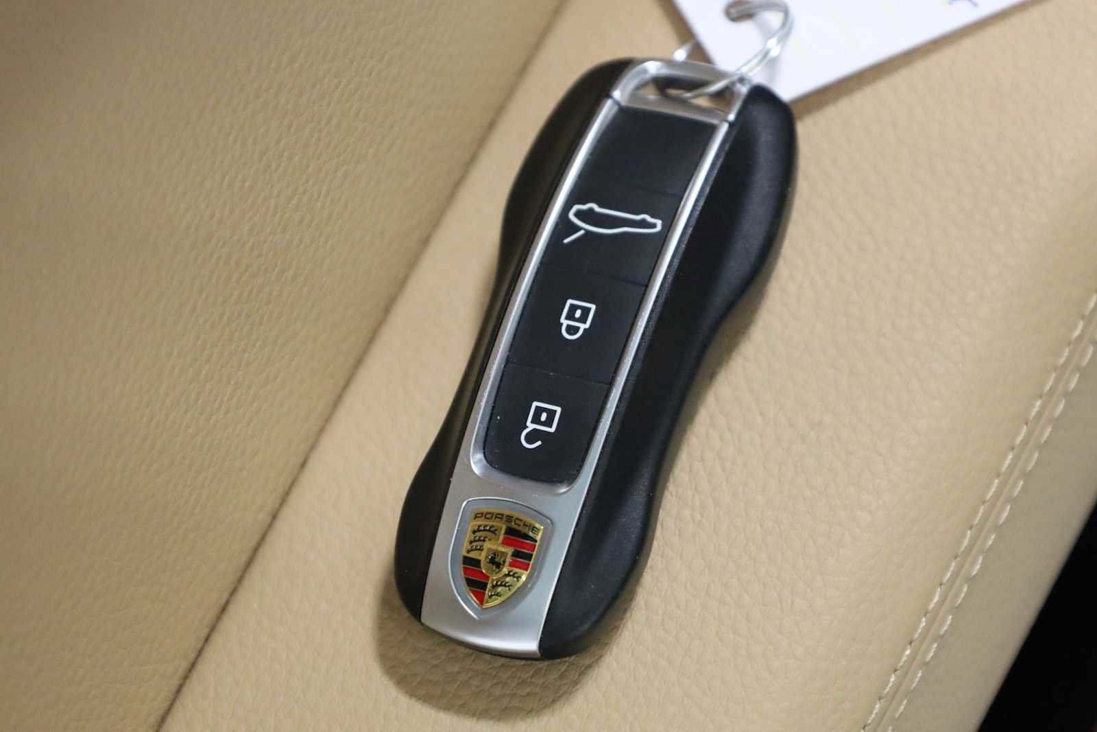 Certified 2023 Porsche Panamera 4 image 43