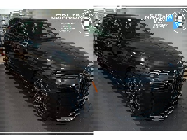 Used 2025 BMW i7 eDrive50 w/ Premium Package image 44