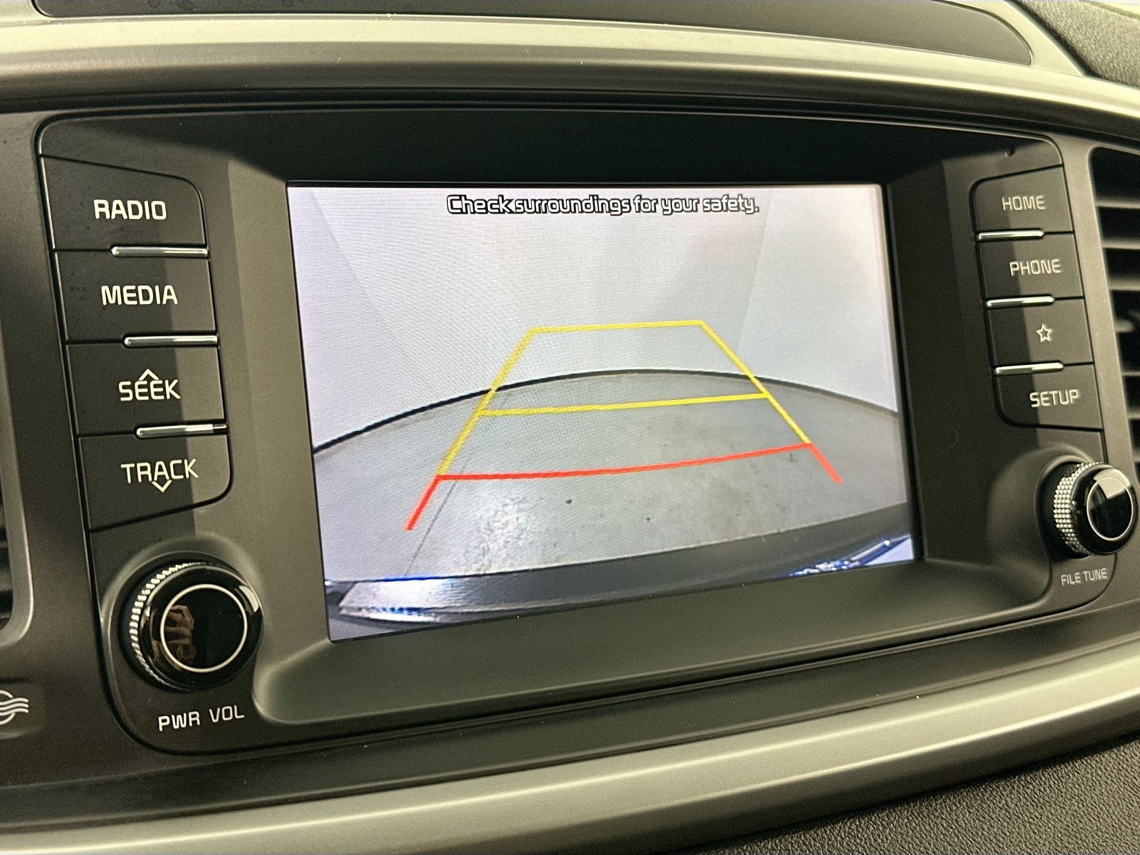 Used 2019 Kia Sorento L FWD image 13