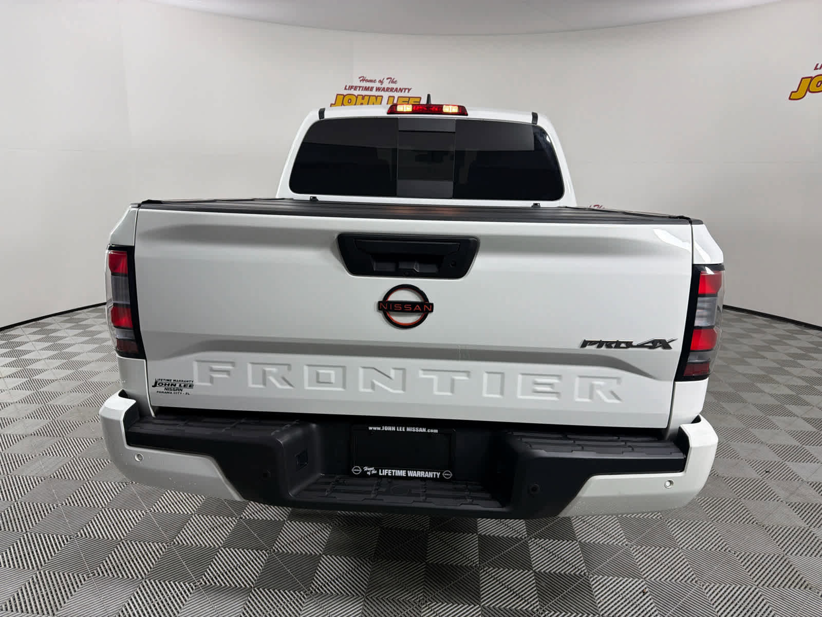 Used 2023 Nissan Frontier PRO-4X w/ Pro Convenience Package image 4