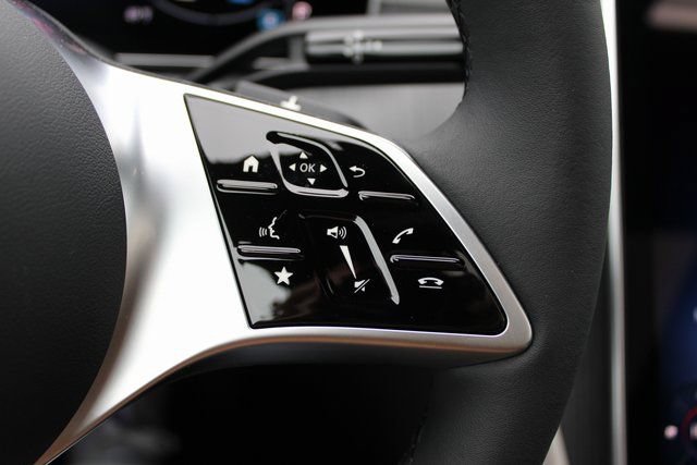 New 2025 Mercedes-Benz C 300 4MATIC Sedan image 17