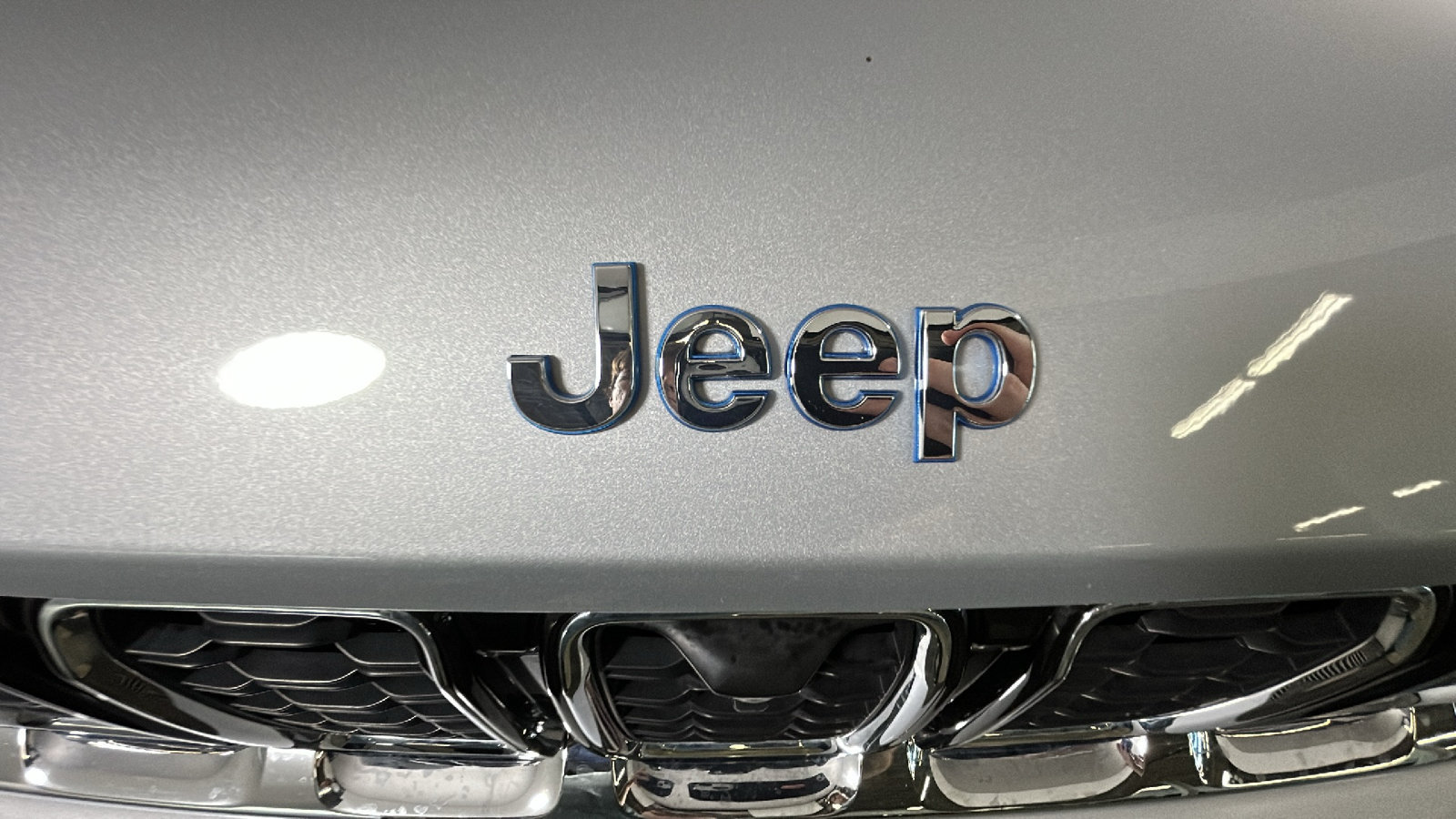 Used 2023 Jeep Grand Cherokee 4WD 4xe w/ Luxury Tech Group II image 10