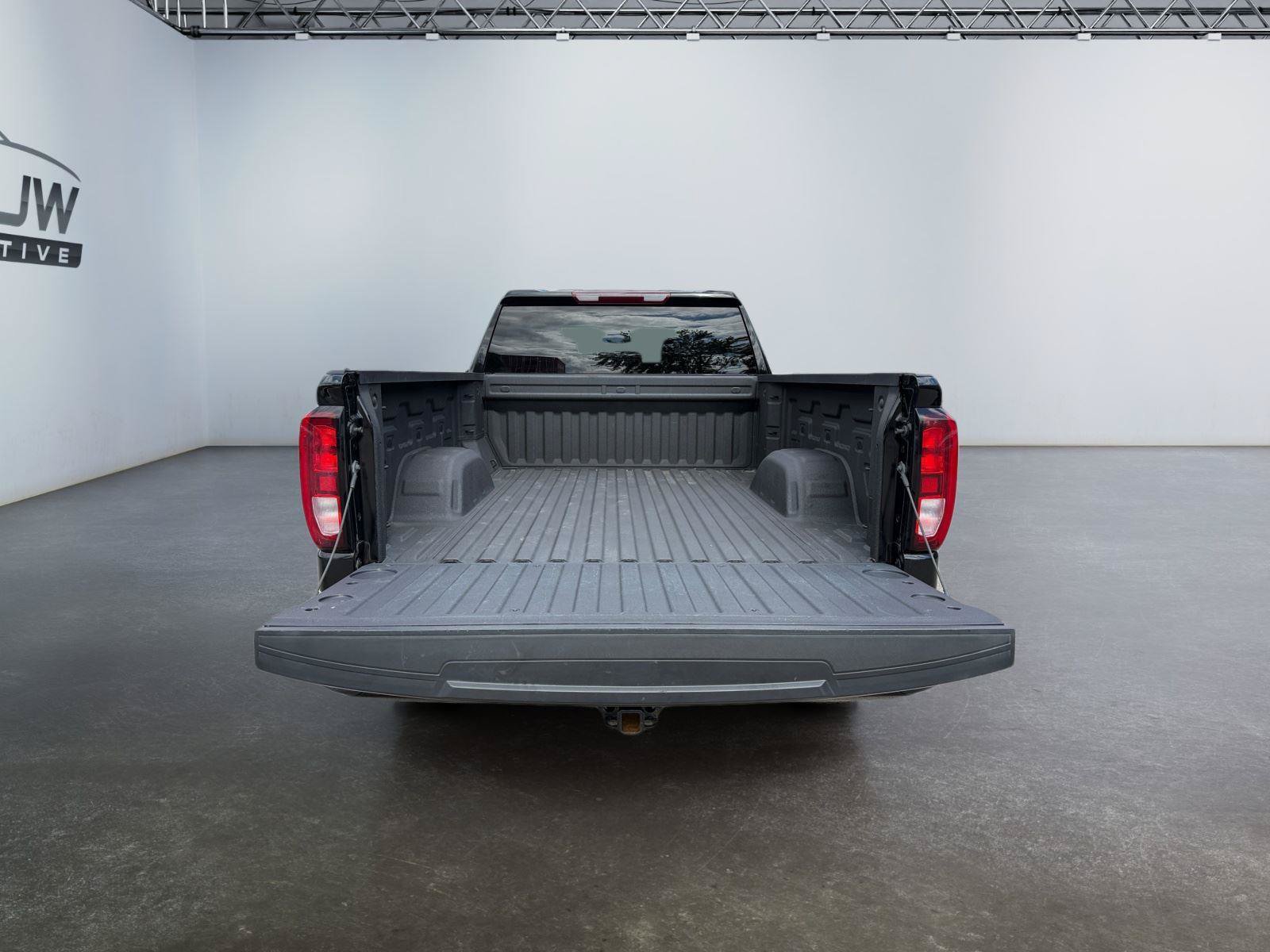 Used 2024 GMC Sierra 1500 Pro w/ Graphite Edition AWD/4WD image 21