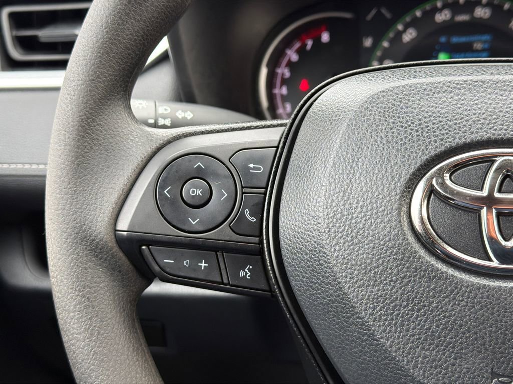Used 2023 Toyota RAV4 LE image 22