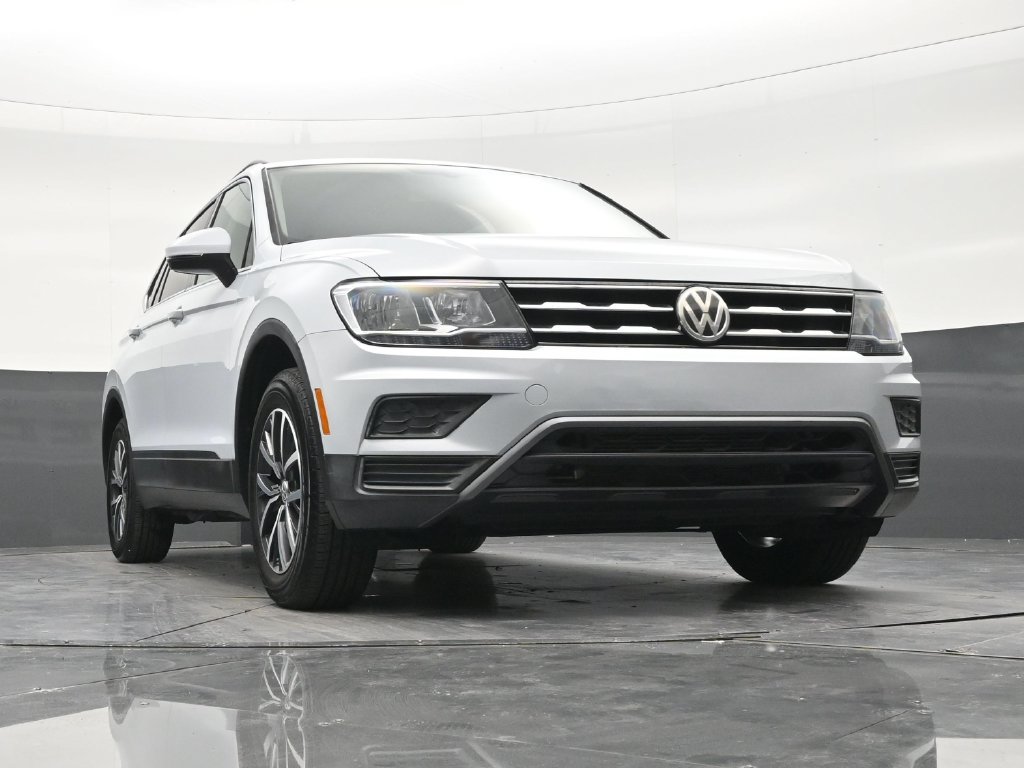 Used 2019 Volkswagen Tiguan SE w/ Panoramic Sunroof Package FWD image 25