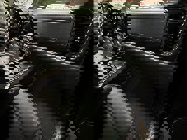 Used 2024 GMC Sierra 3500 SLT w/ SLT Premium Package image 10