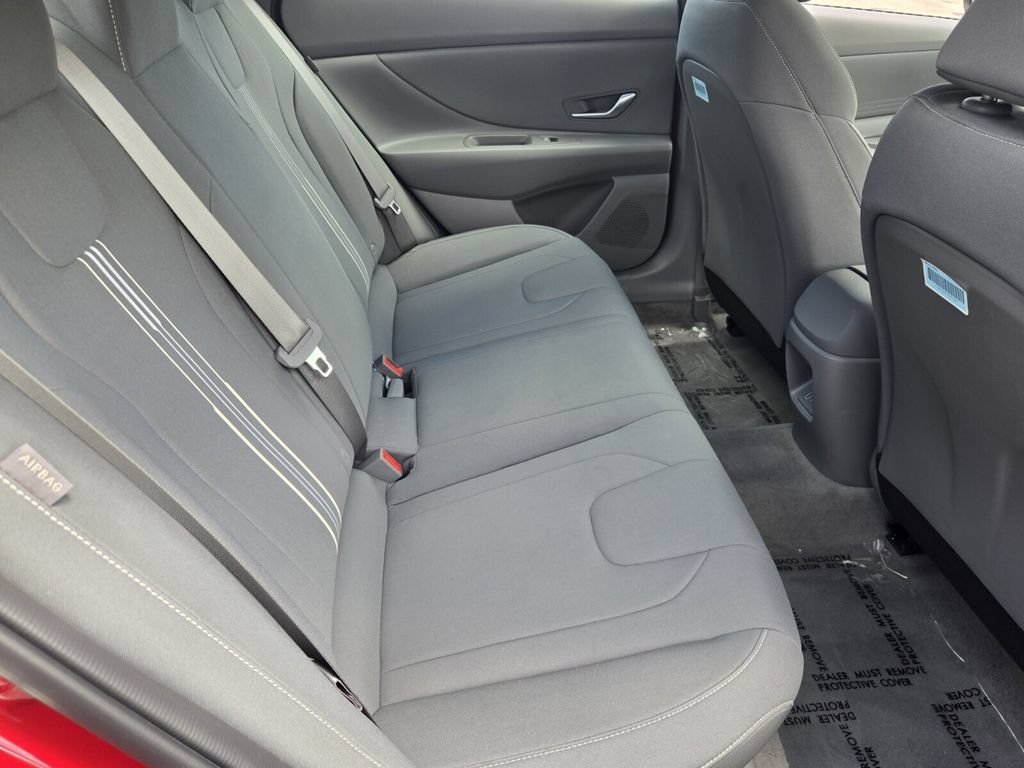 Certified 2024 Hyundai Elantra SEL FWD image 15