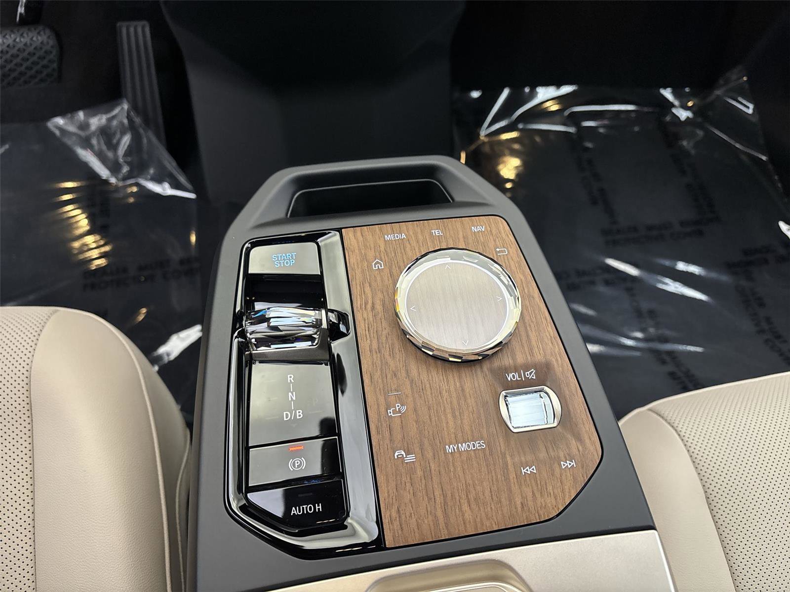 New 2026 BMW iX xDrive45 w/ Executive Package image 23