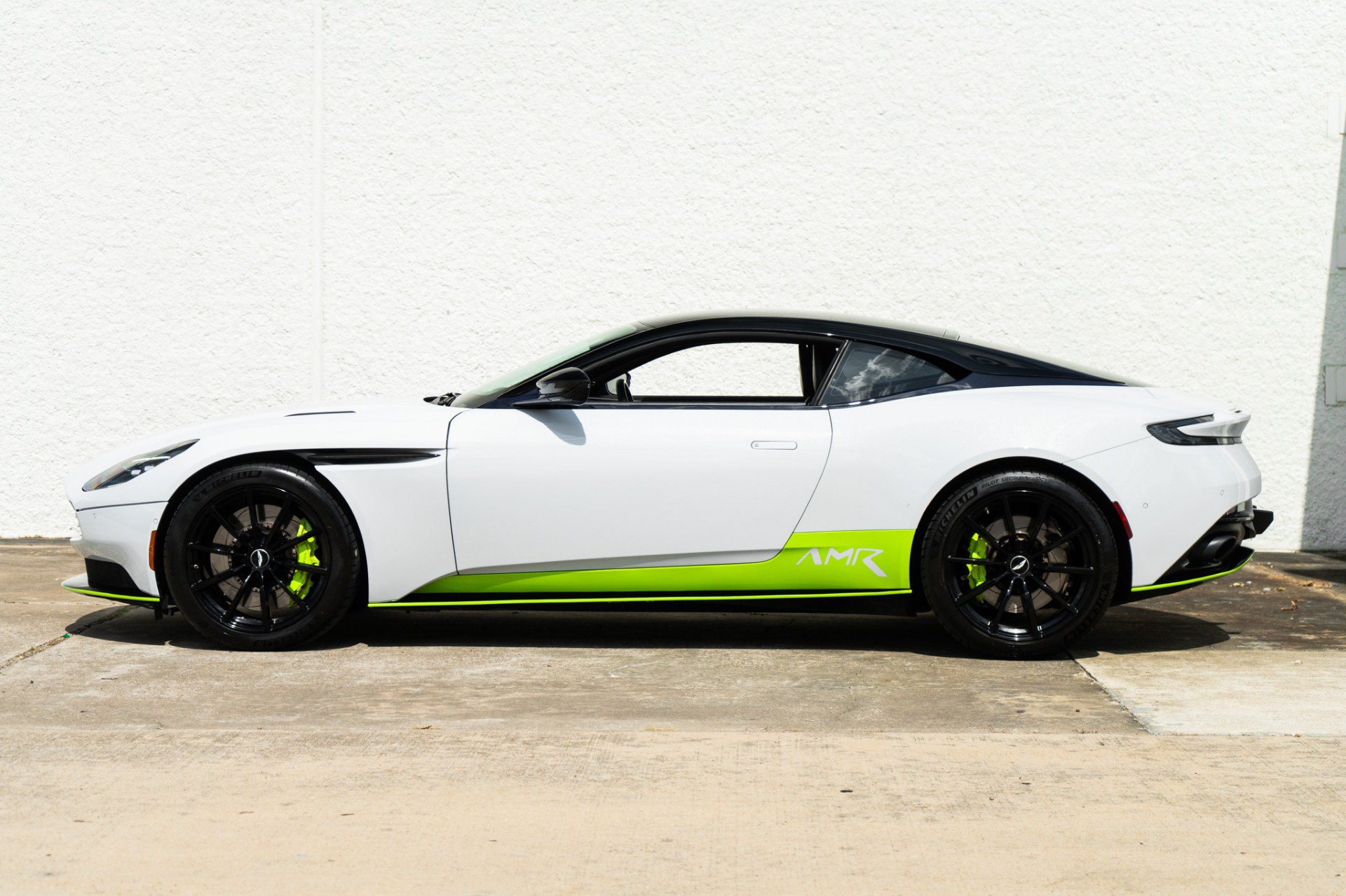 Used 2019 Aston Martin DB11 AMR RWD image 3