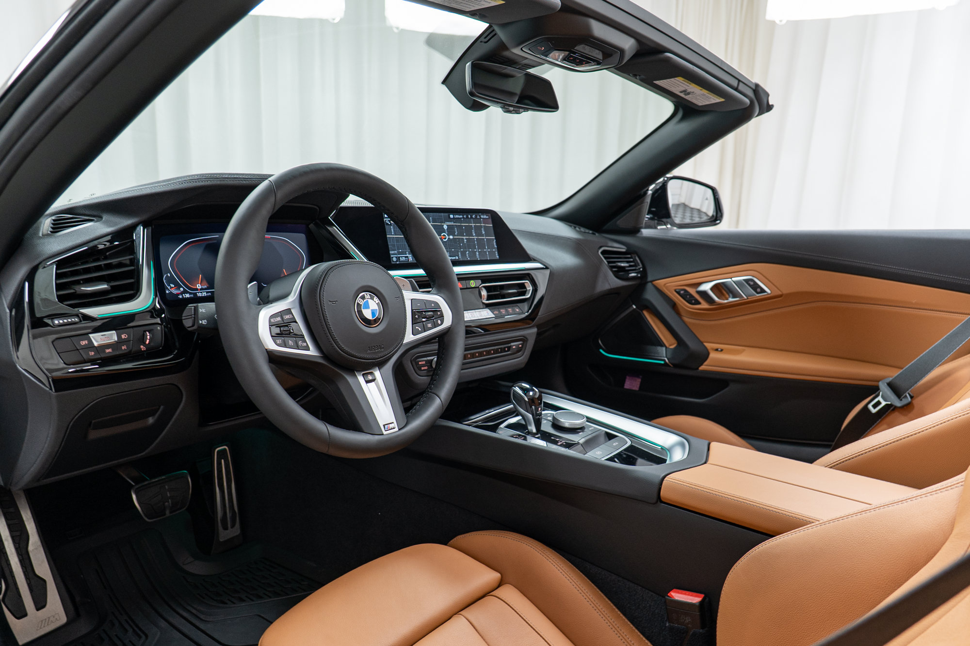 Used 2025 BMW Z4 M40i w/ Premium Package RWD image 12