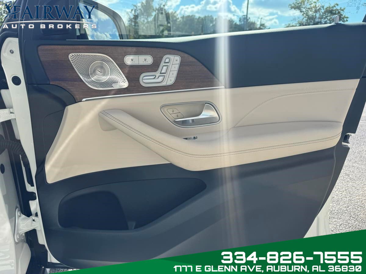 Used 2025 Mercedes-Benz GLS 450 4MATIC image 30