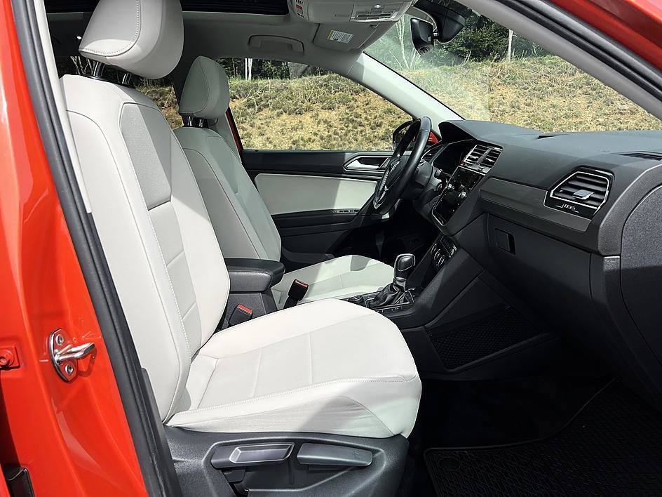 Used 2019 Volkswagen Tiguan SEL AWD/4WD image 19