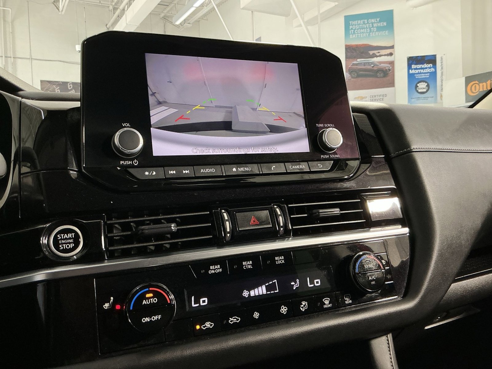 Used 2023 Nissan Pathfinder SV image 27