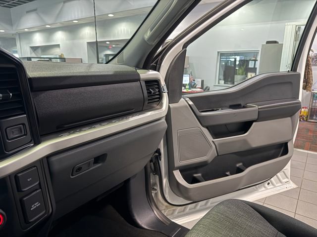 Used 2025 Ford F250 XLT image 23