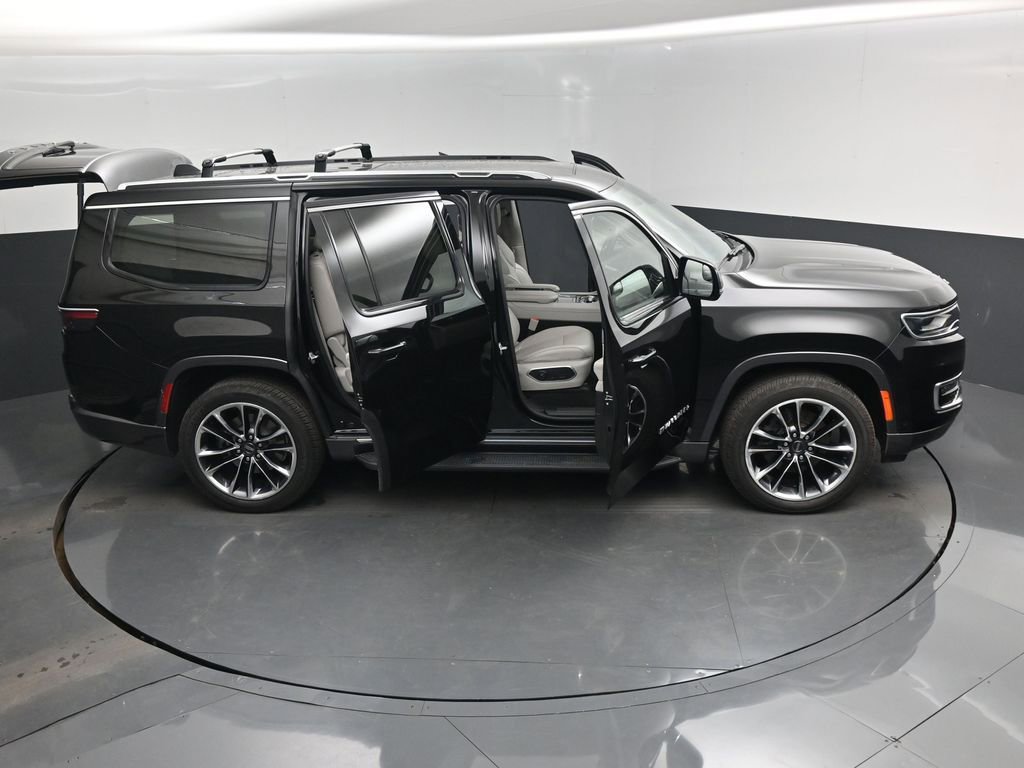 Used 2022 Jeep Wagoneer Series II w/ Premium Group I AWD/4WD image 18
