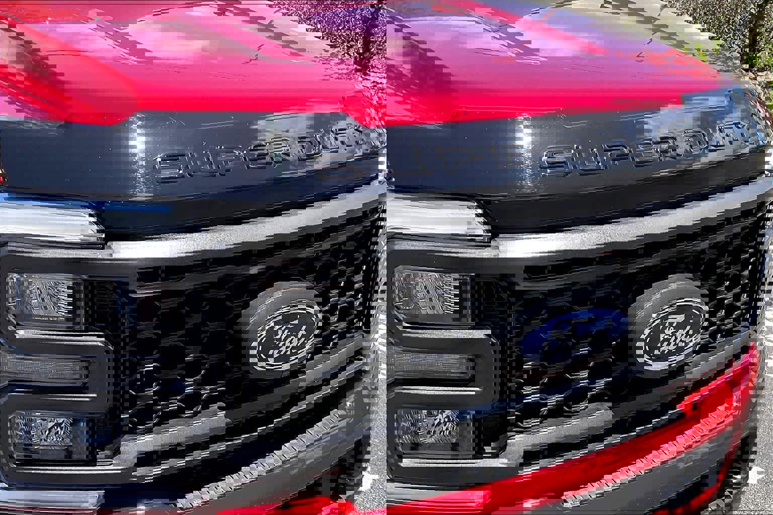 Used 2024 Ford F250 Lariat w/ Tremor Off-Road Package image 29