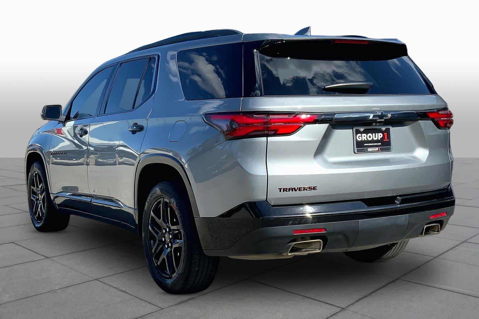 Used 2023 Chevrolet Traverse Premier w/ Redline Edition FWD image 12