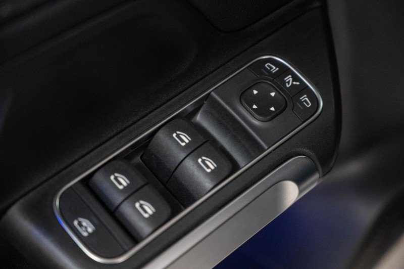 Certified 2024 Mercedes-Benz GLB 250 4MATIC image 17