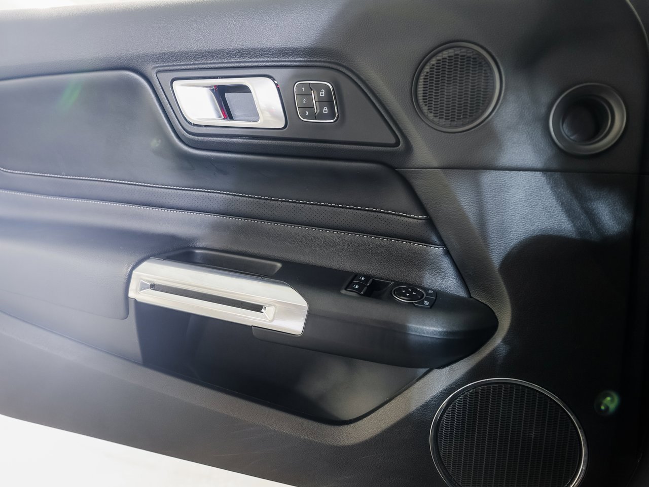 Used 2022 Ford Mustang GT Premium w/ Equipment Group 401A image 23