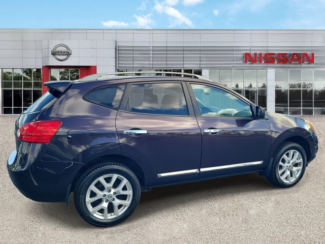 Used 2013 Nissan Rogue SL AWD/4WD image 2