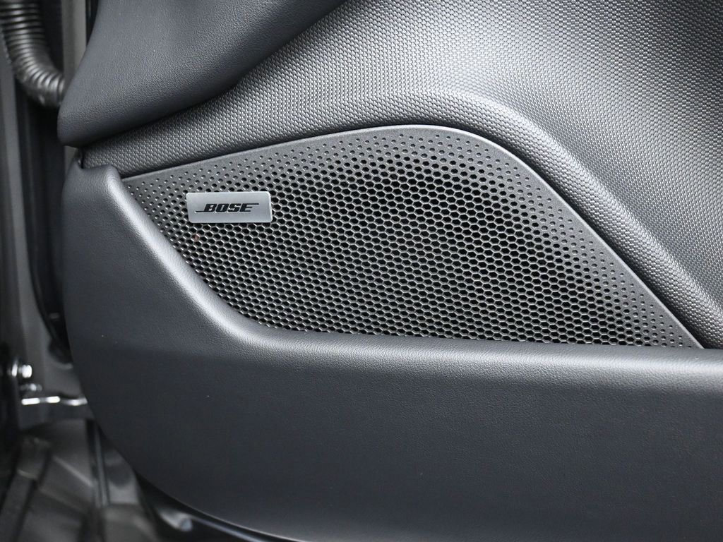 New 2026 Porsche Taycan AWD/4WD image 31