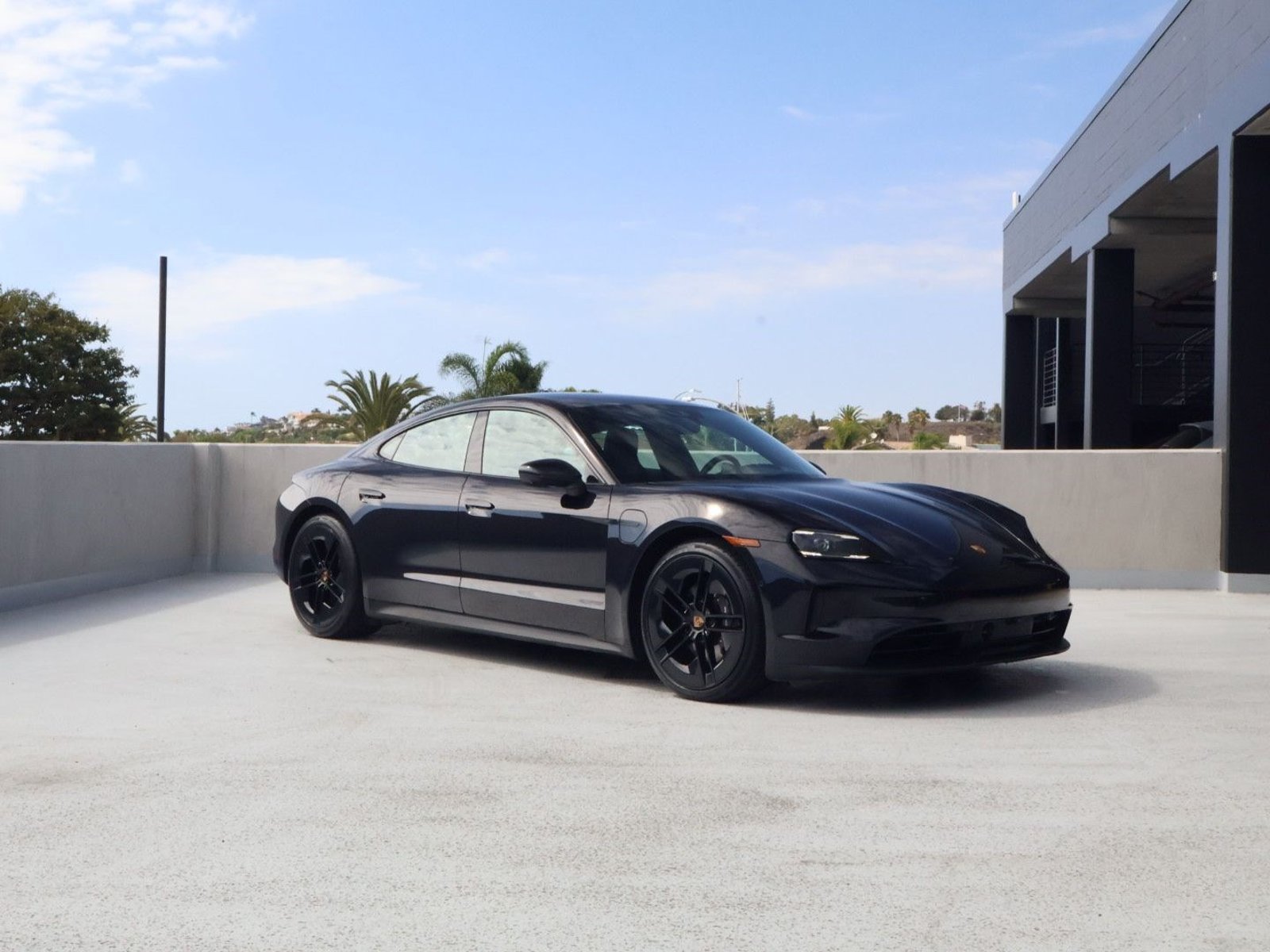 Certified 2025 Porsche Taycan w/ Premium Package RWD image 7