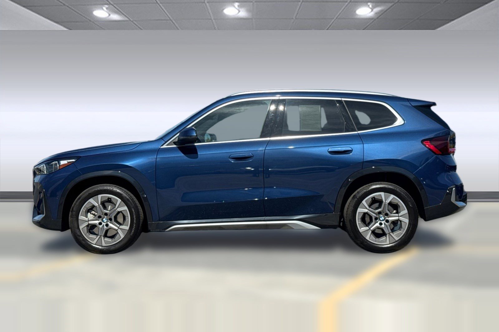 Used 2025 BMW X1 xDrive28i w/ Convenience Package image 2