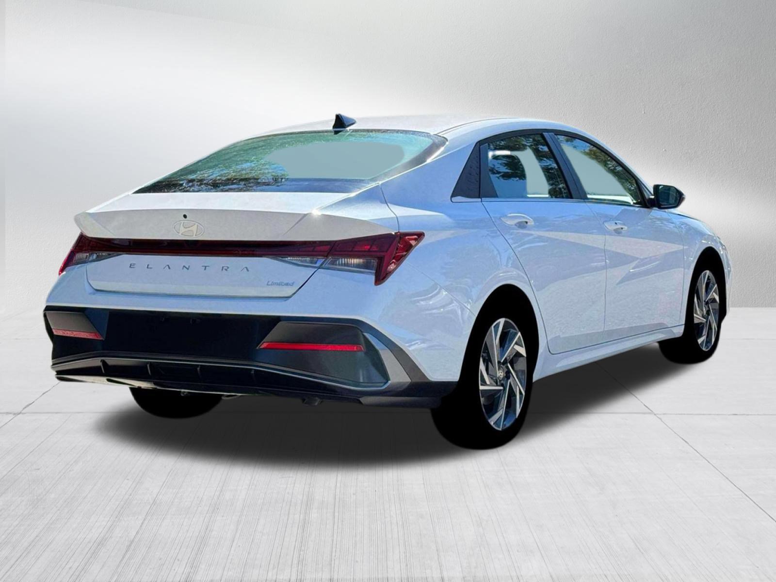 New 2026 Hyundai Elantra Limited image 8