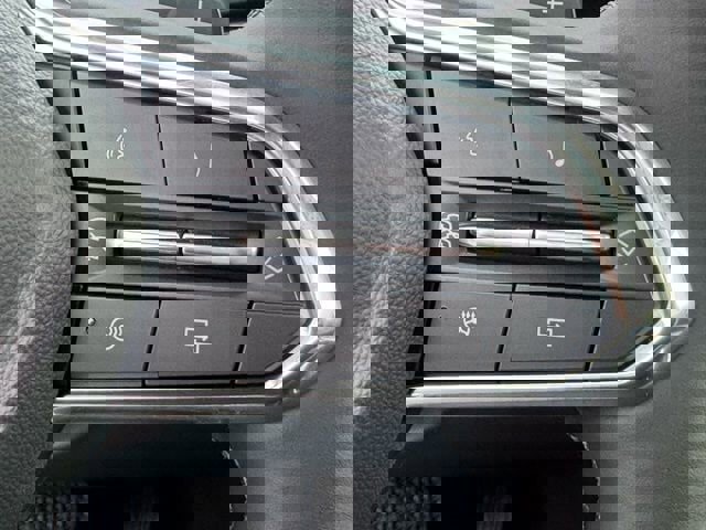 New 2026 Chevrolet Equinox ACTIV w/ Convenience Package III image 19