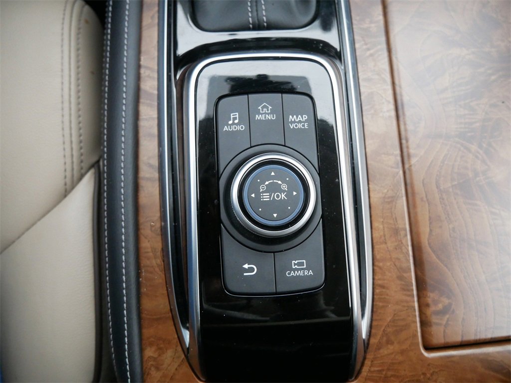 Used 2024 Nissan Armada SL w/ Captain's Chairs Package image 18