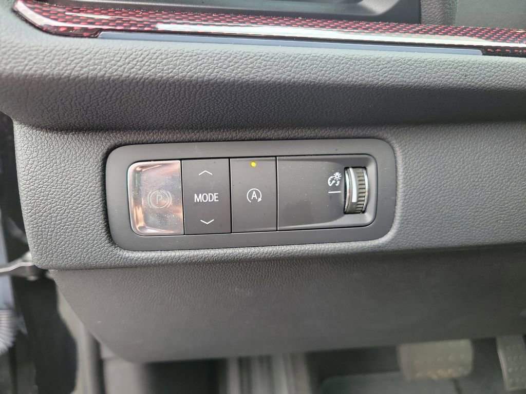 Used 2024 Chevrolet Traverse RS image 31