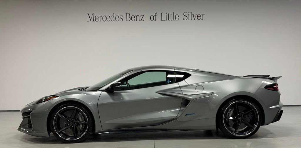 Used 2024 Chevrolet Corvette E-Ray w/ Stealth Interior Trim Package image 2