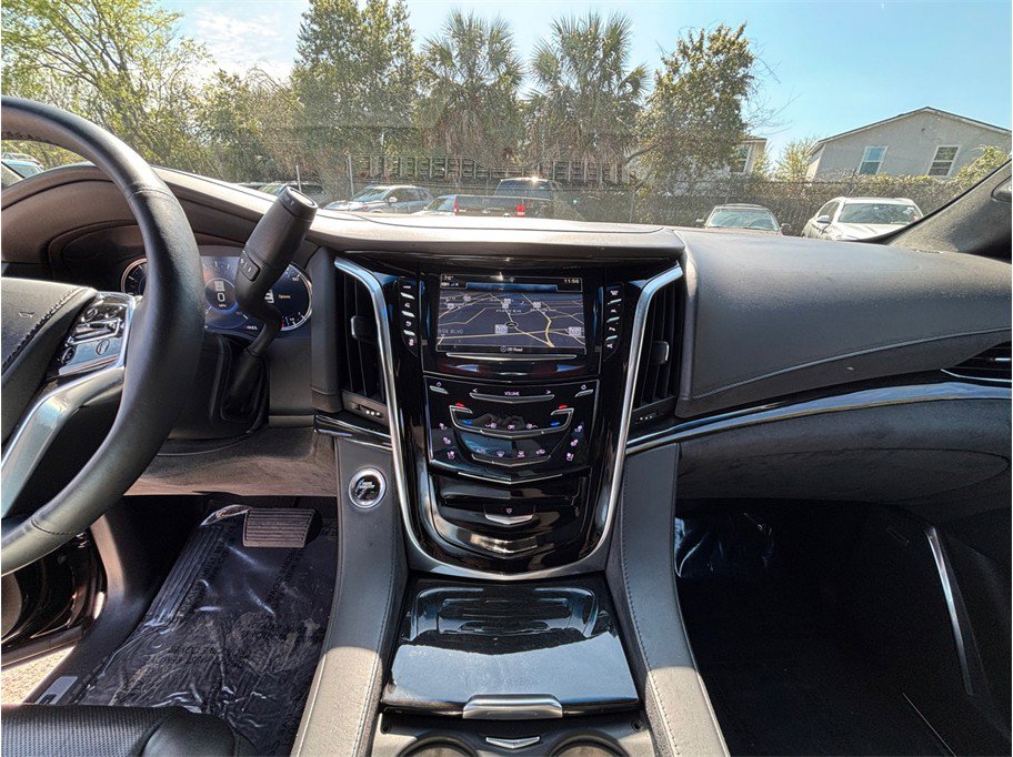 Used 2019 Cadillac Escalade ESV Platinum image 11
