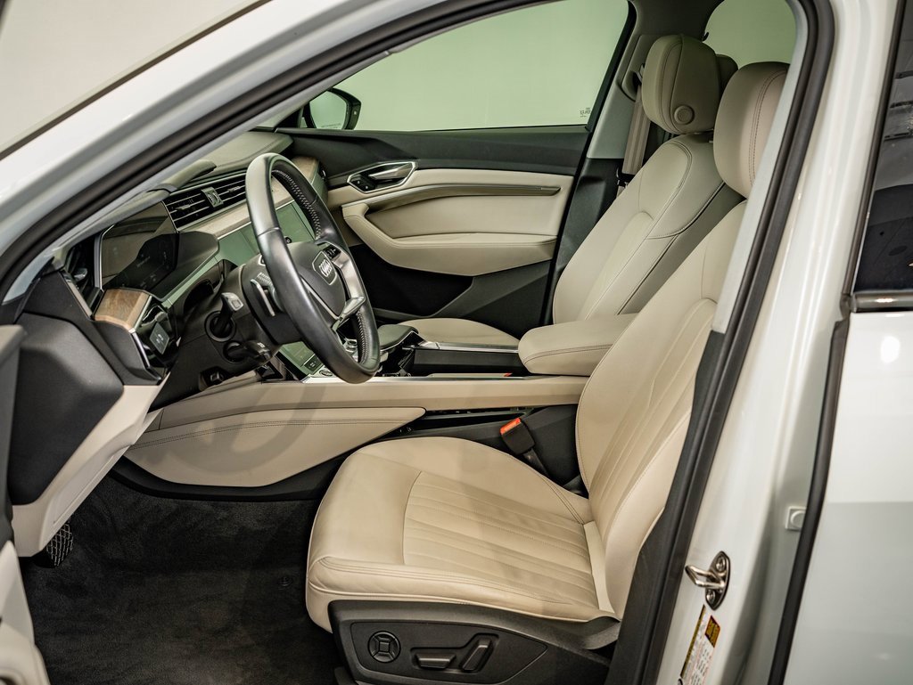 Used 2021 Audi e-tron Premium w/ Convenience Plus Package image 20