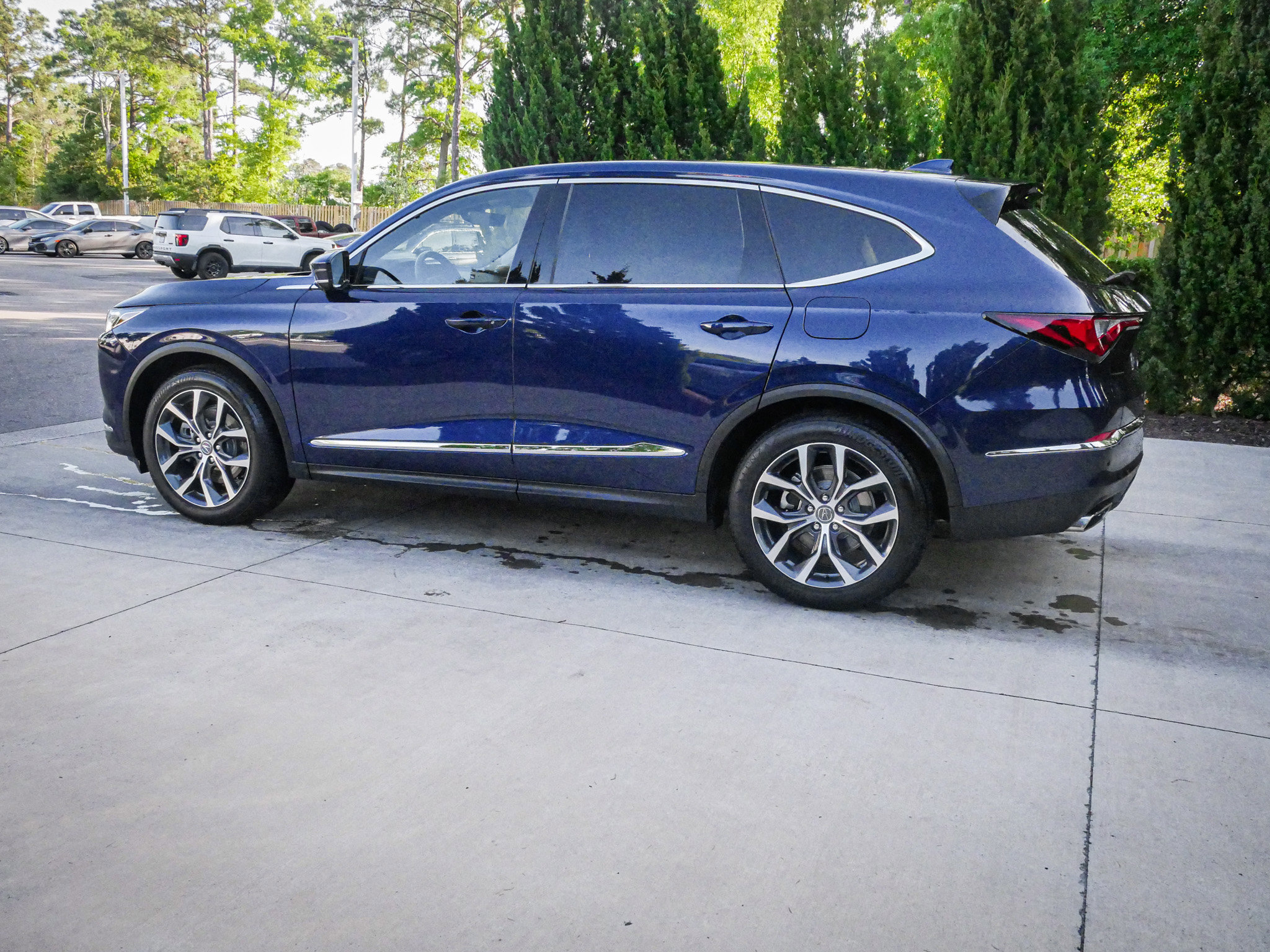 Used 2023 Acura MDX FWD w/ Technology Package image 7