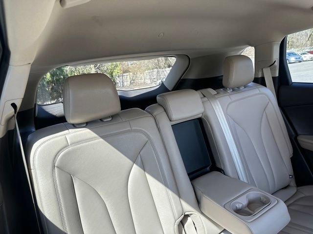 Used 2022 Lincoln Nautilus AWD w/ Premium Package image 19