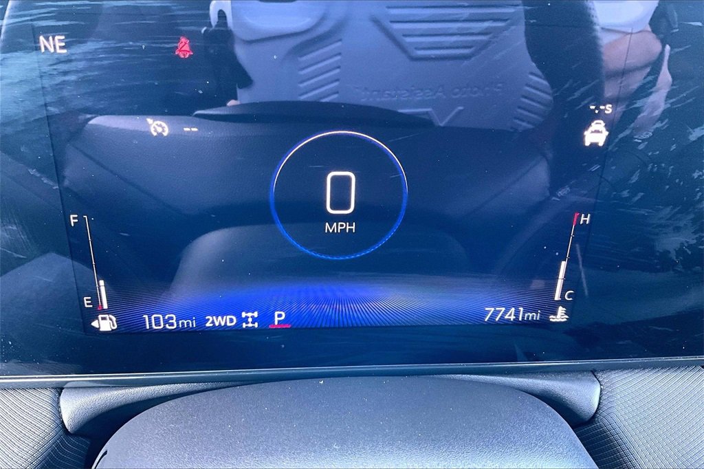 Used 2024 Chevrolet TrailBlazer RS w/ Driver Confidence Package image 18