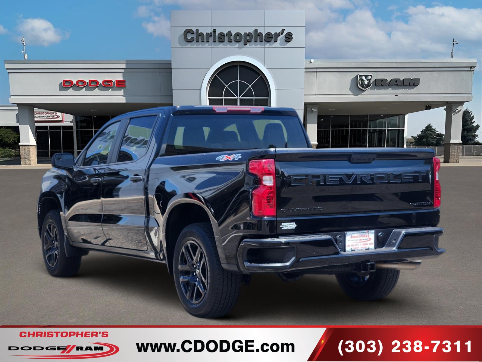 Used 2026 Chevrolet Silverado 1500 Custom w/ LPO, Dark Essentials Package AWD/4WD image 5