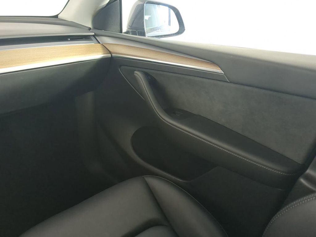 Used 2023 Tesla Model Y Performance image 20