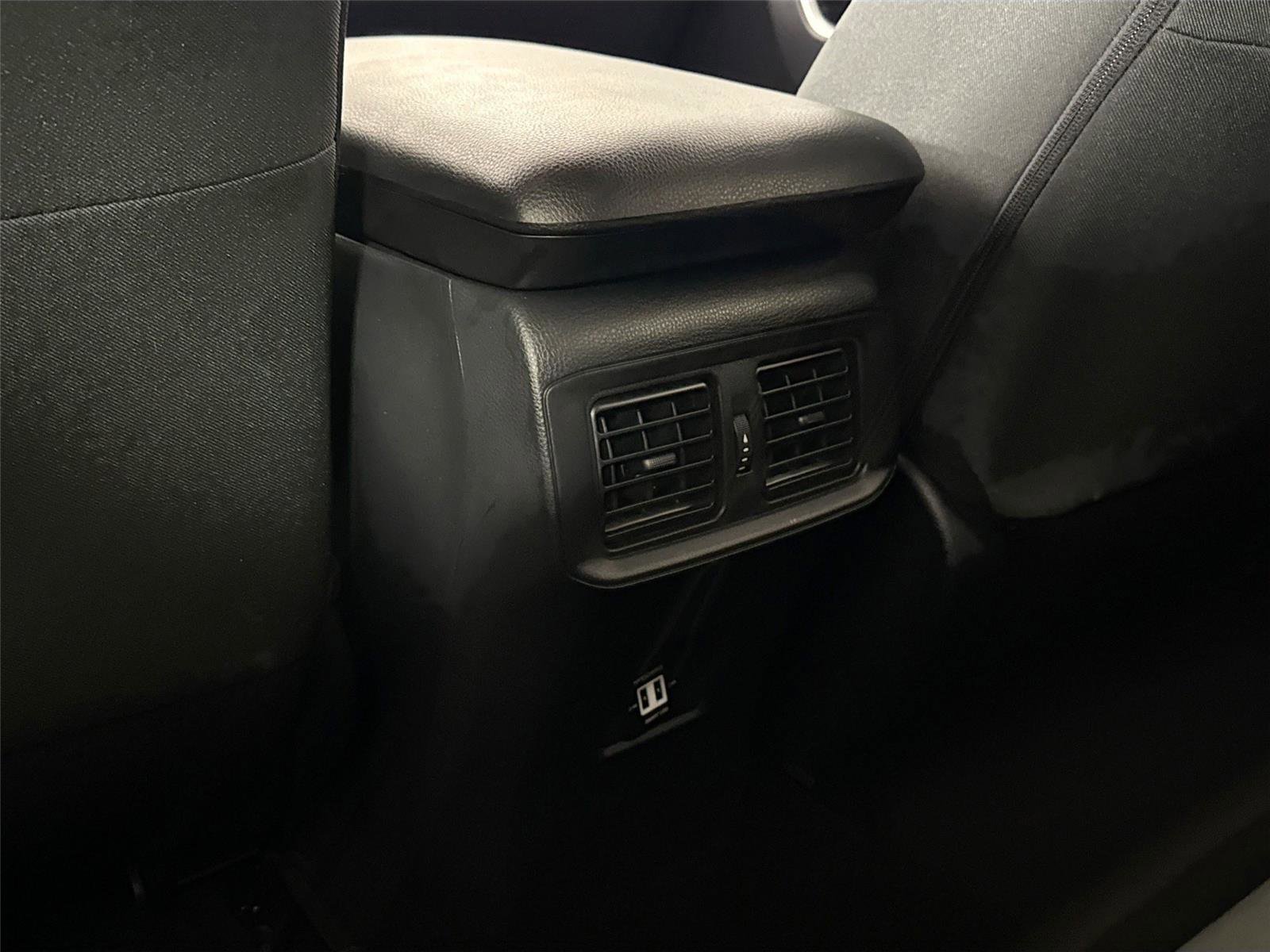 Certified 2025 Toyota RAV4 LE FWD image 32
