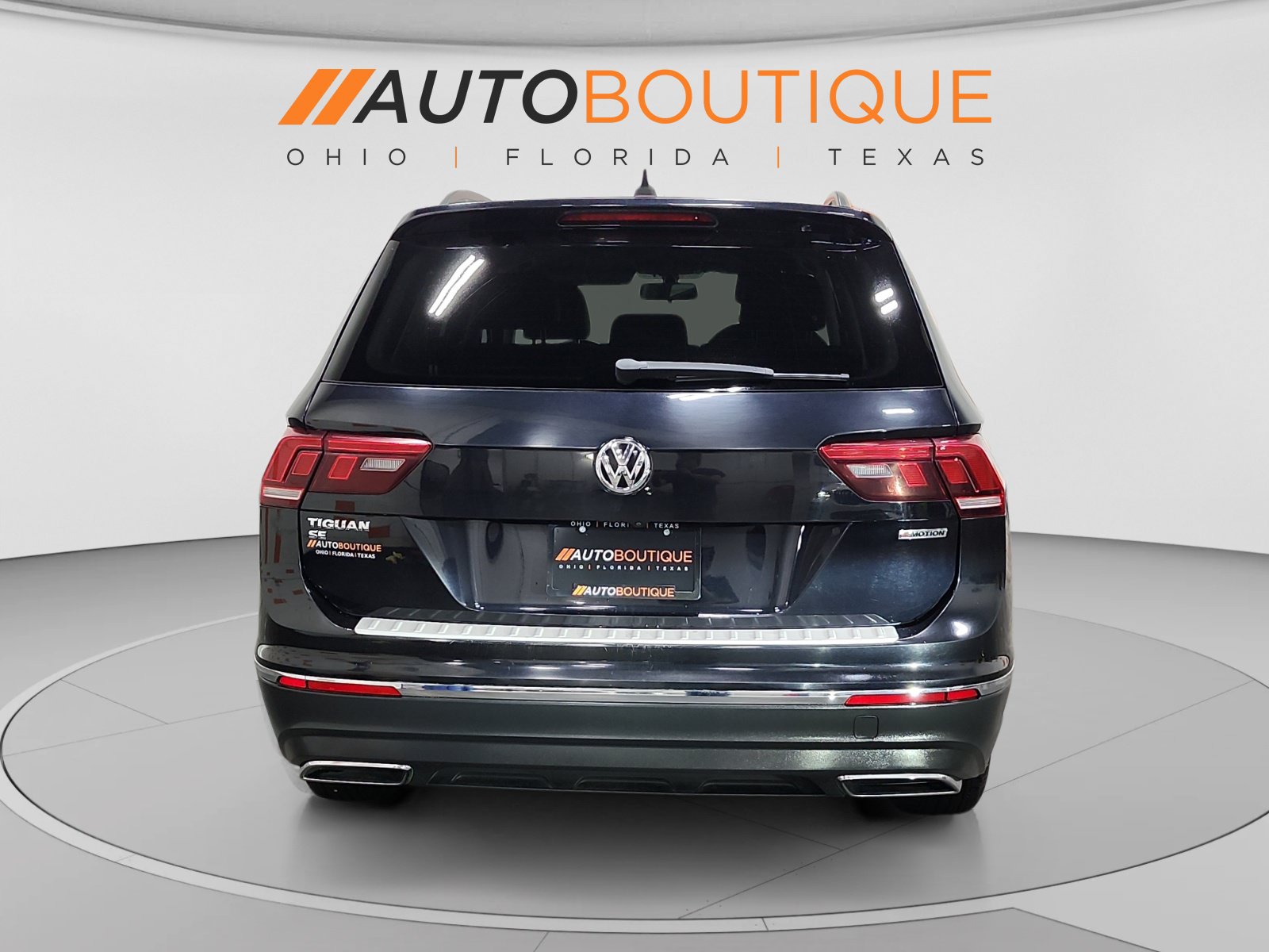 Used 2020 Volkswagen Tiguan SE w/ Panoramic Sunroof Package AWD/4WD image 4