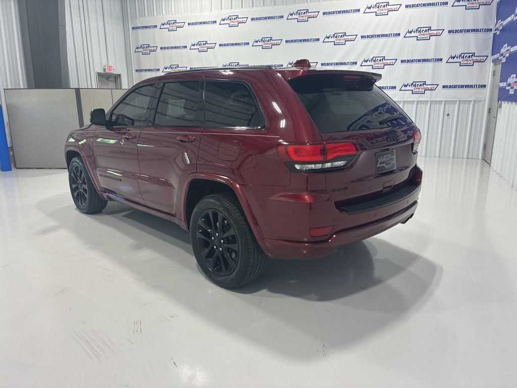 Used 2018 Jeep Grand Cherokee Altitude AWD/4WD image 4