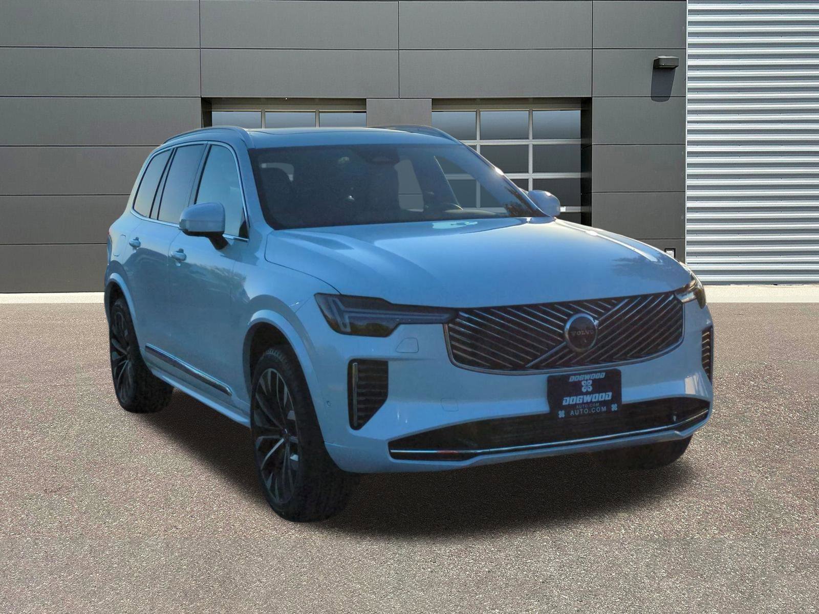 New 2026 Volvo XC90 T8 Plus w/ Protection Package Premier AWD/4WD image 1
