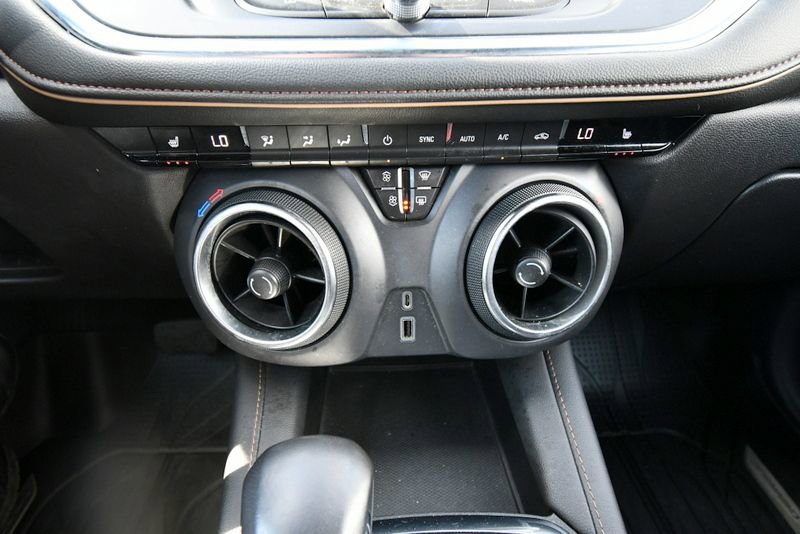 Used 2022 Chevrolet Blazer Premier w/ LPO, Black Accent Package AWD/4WD image 26