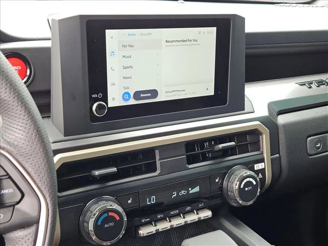 Used 2025 Toyota Tacoma TRD Sport AWD/4WD image 15