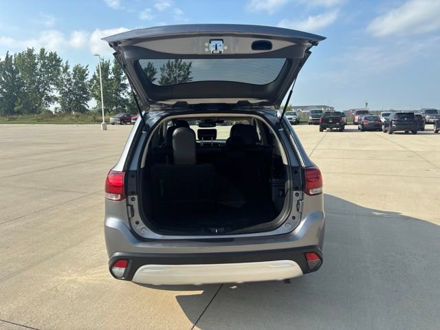 Used 2020 Mitsubishi Outlander SE FWD image 33