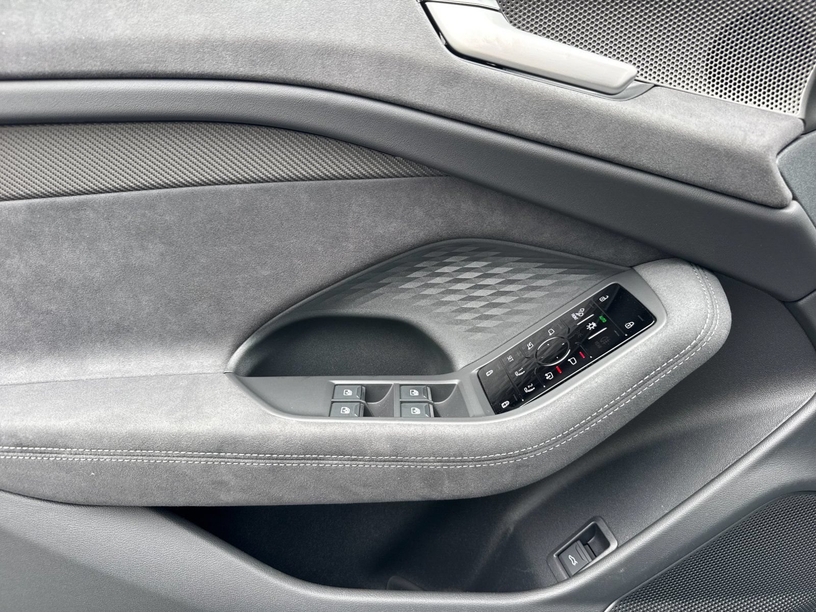 New 2026 Audi A6 Prestige AWD/4WD image 11