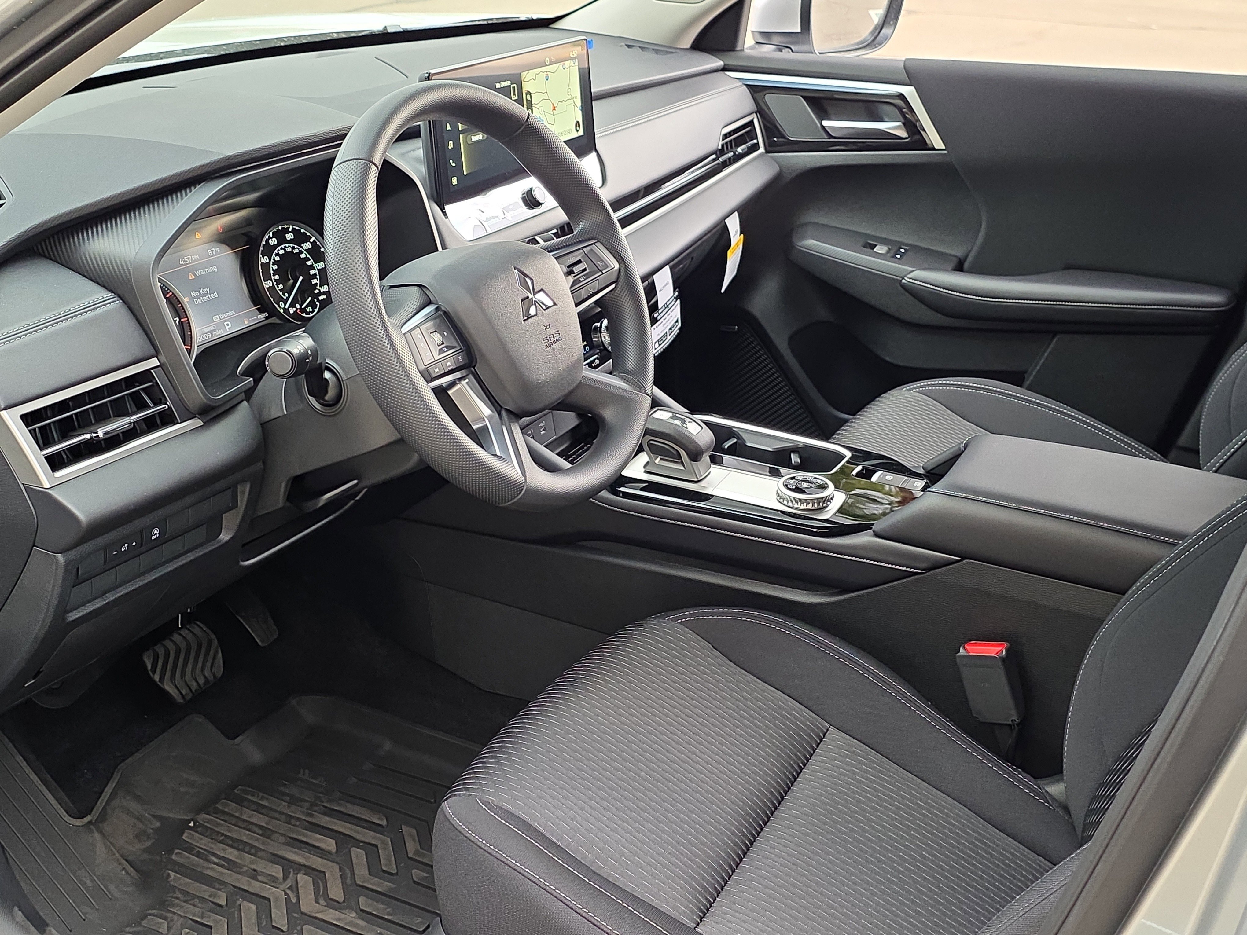 New 2026 Mitsubishi Outlander ES FWD image 12